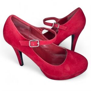 D DEREK HEART Red Velvet Platform Heels Style Mary Jane 6.5. Good Condition